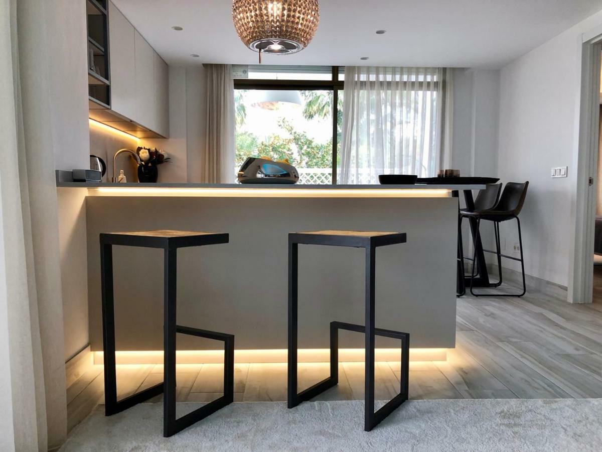 Luxury Apartment In La Isla, Walking Distance To Puerto Banus Marbella Exterior foto