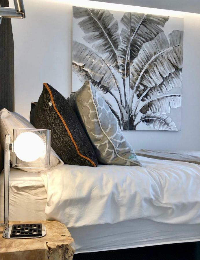 Luxury Apartment In La Isla, Walking Distance To Puerto Banus Marbella Exterior foto