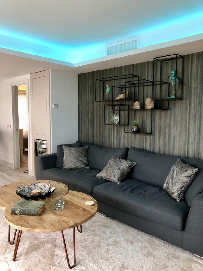 Luxury Apartment In La Isla, Walking Distance To Puerto Banus Marbella Exterior foto